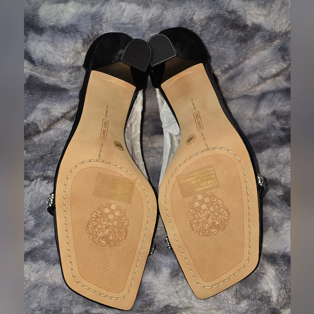 NWB Vince Camuto Women's Sorthand Heeled‎ Sandal Black Satin Size 11